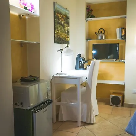 Tiziana Konukevi *